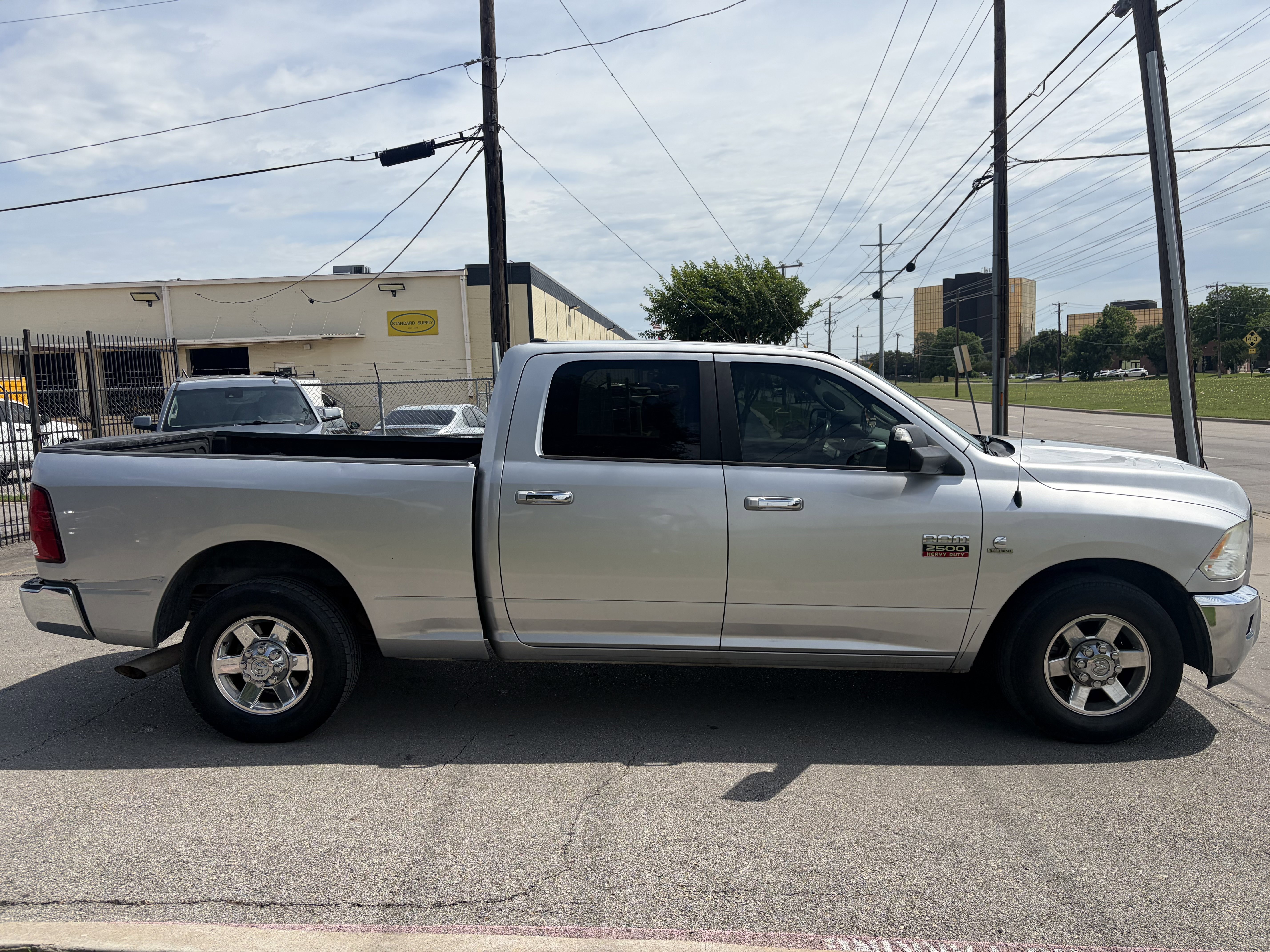 Used 2010 Dodge Ram 2500 Truck SLT w/ Lone Star Regional Pkg RWD image 3