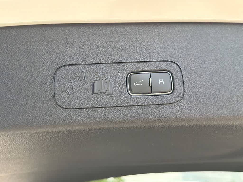 Used 2024 Lincoln Aviator Reserve w/ Equipment Group 201A AWD/4WD image 18