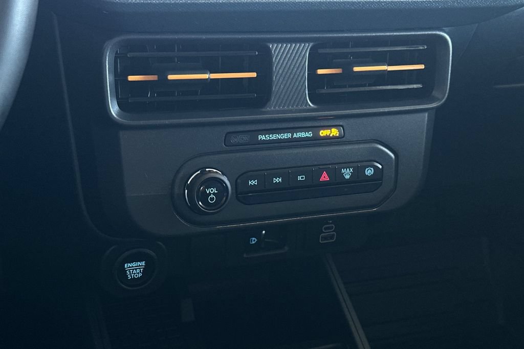 Certified 2025 Ford Maverick Tremor AWD/4WD image 24