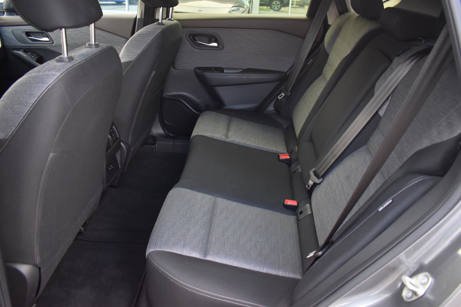 Certified 2023 Nissan Rogue SV image 44