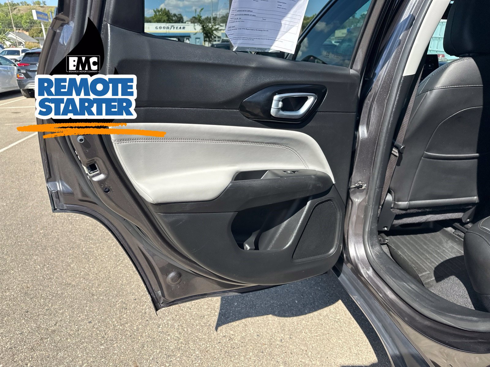 Used 2022 Jeep Compass Limited AWD/4WD image 23