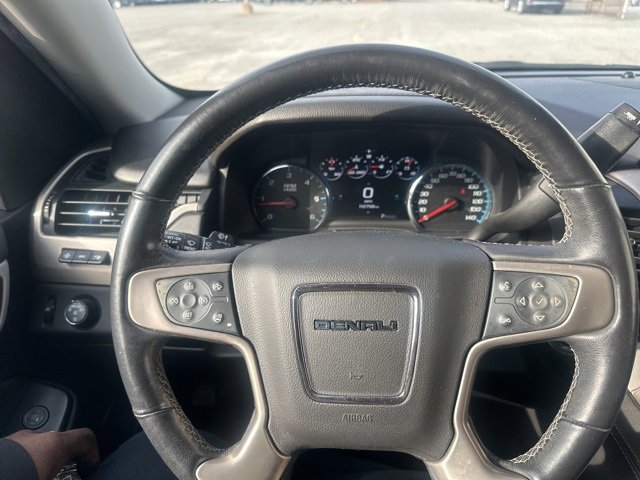 Used 2020 GMC Yukon XL Denali w/ Denali Premium Package image 10