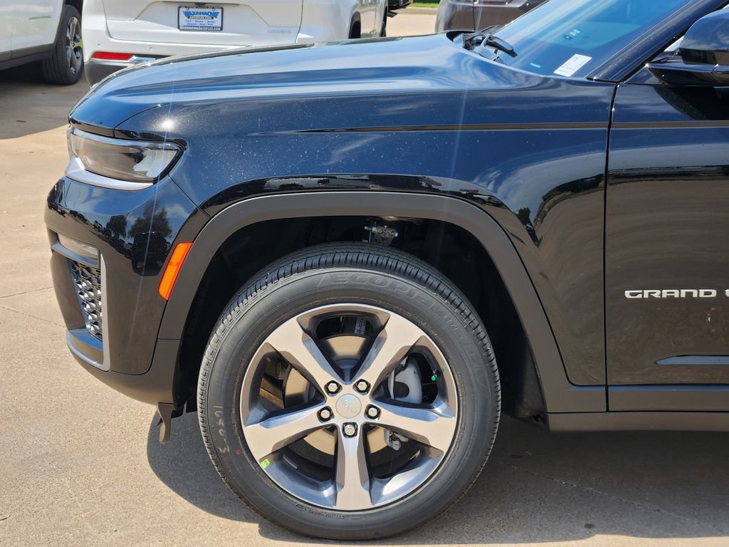 New 2026 Jeep Grand Cherokee Limited RWD image 6