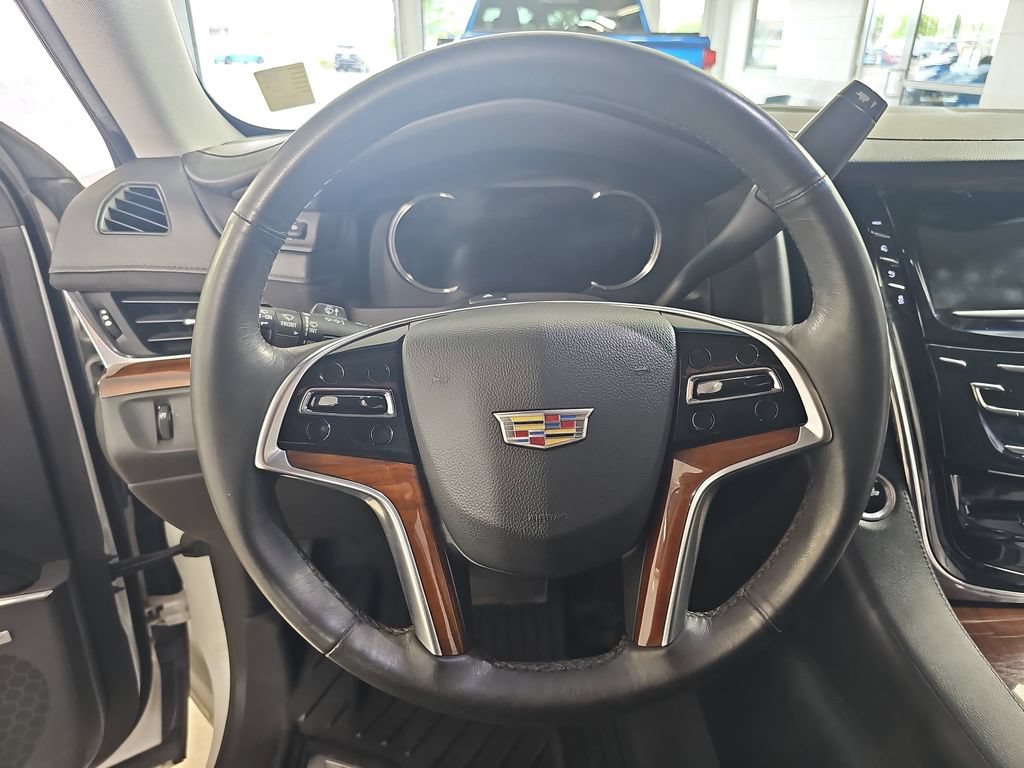 Certified 2018 Cadillac Escalade ESV Luxury AWD/4WD image 25
