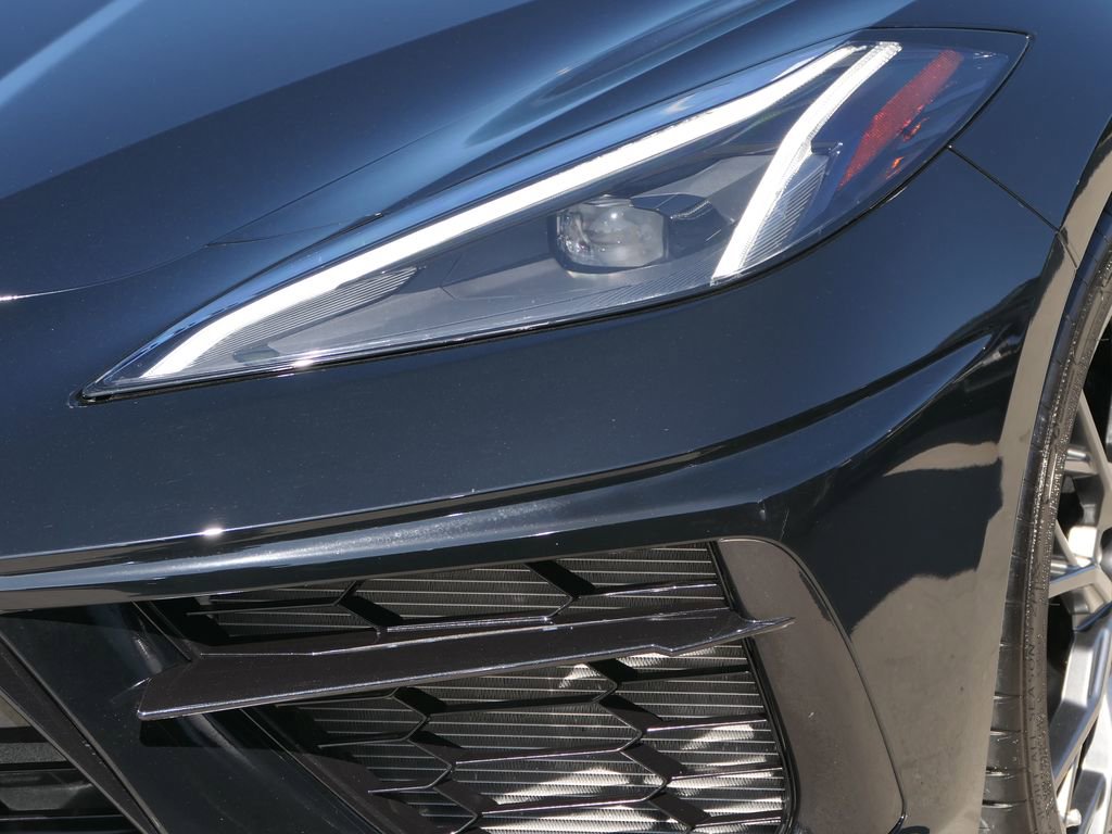 Used 2025 Chevrolet Corvette Stingray Coupe w/ 1LT image 8