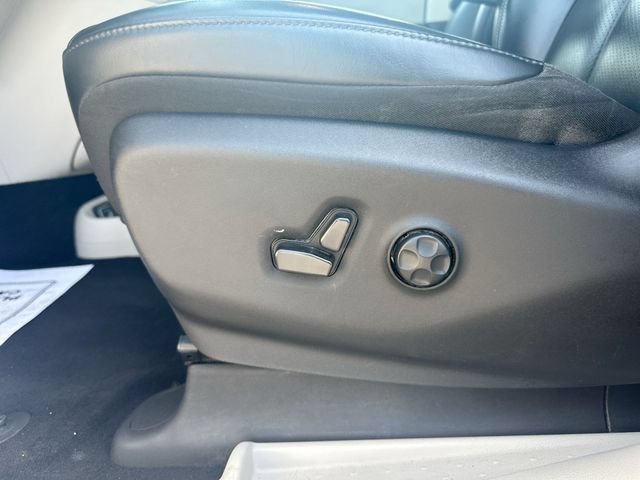Used 2021 Chrysler Voyager Lxi FWD image 14
