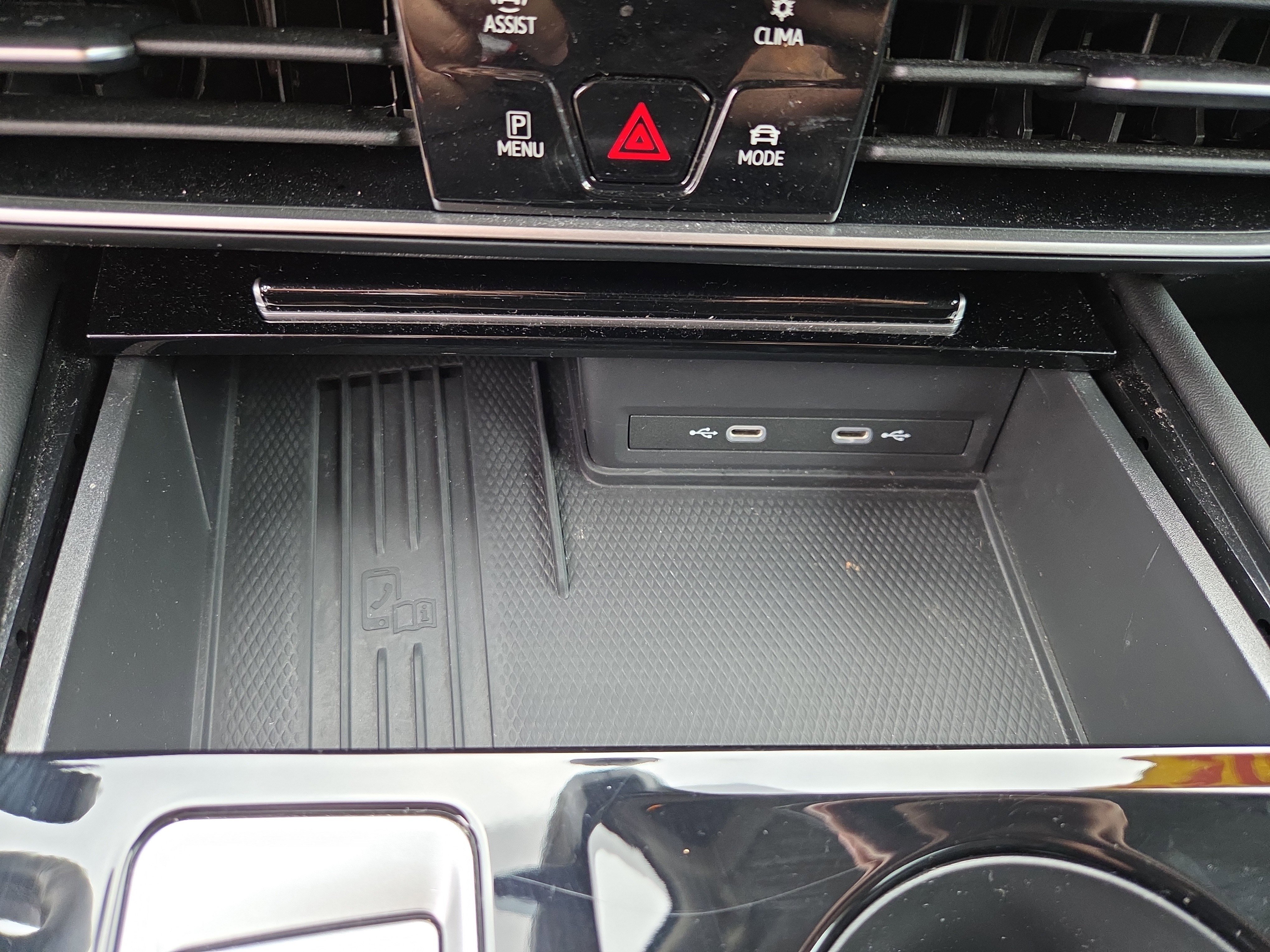 Certified 2025 Volkswagen Atlas SE image 14