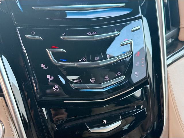 Used 2019 Cadillac Escalade Platinum image 31