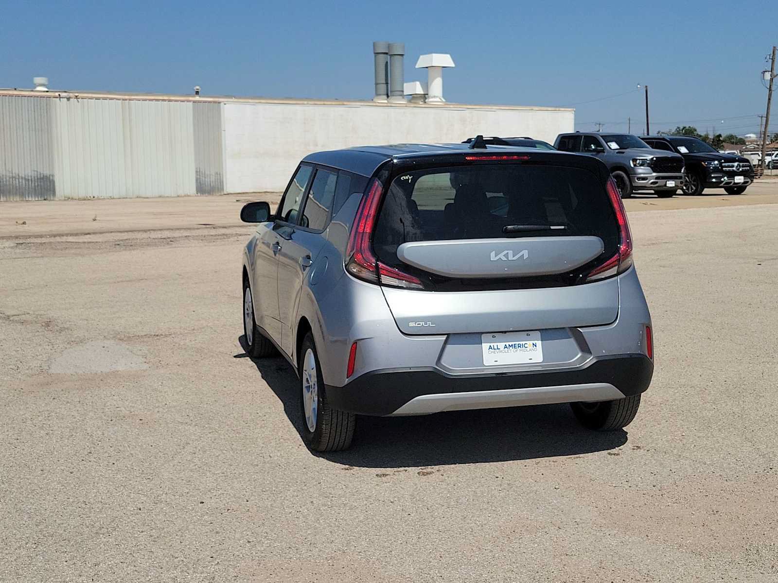 Used 2025 Kia Soul LX w/ LX Technology Package FWD image 6