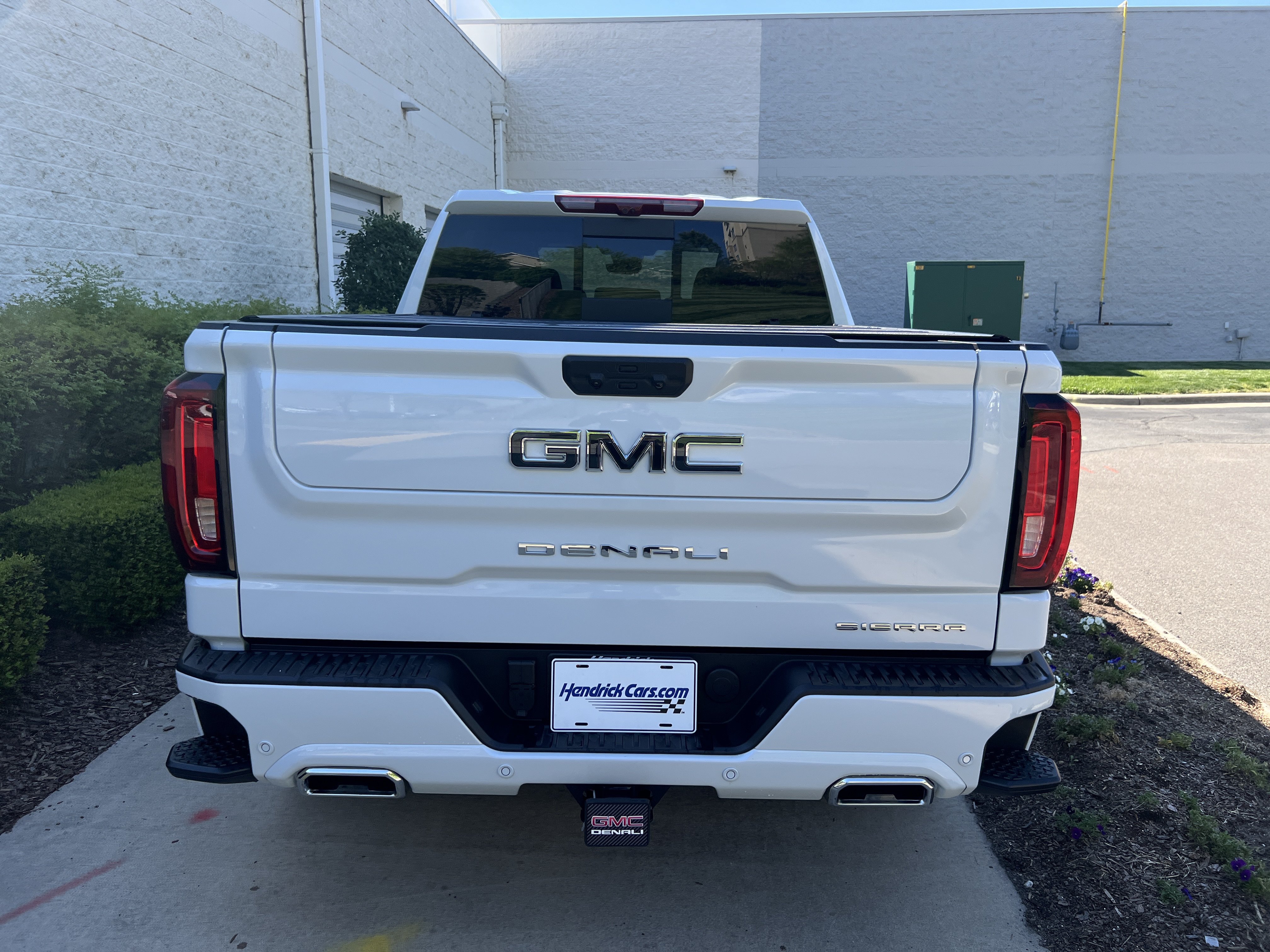 Used 2026 GMC Sierra 1500 Denali Ultimate AWD/4WD image 8