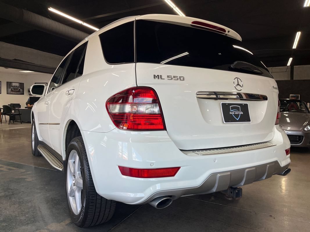 Used 2009 Mercedes-Benz ML 550 4MATIC image 9