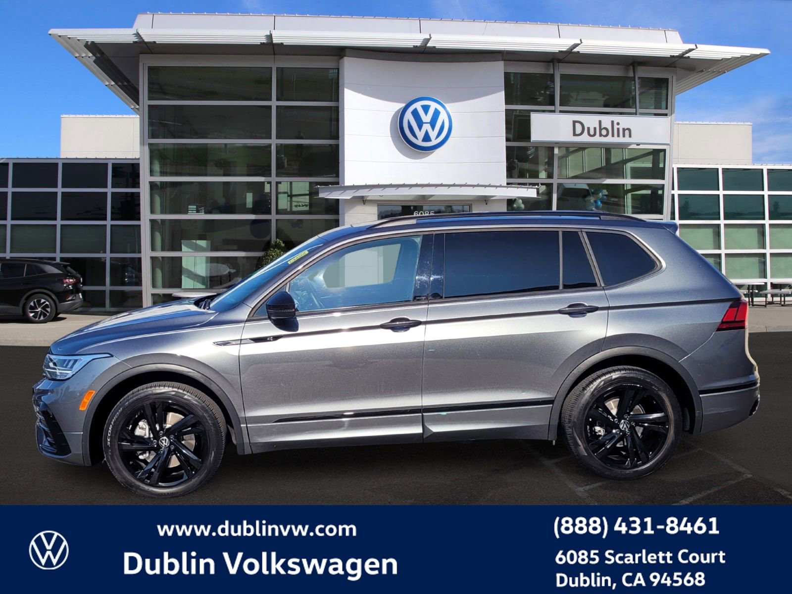 Used 2023 Volkswagen Tiguan SE R-Line image 6