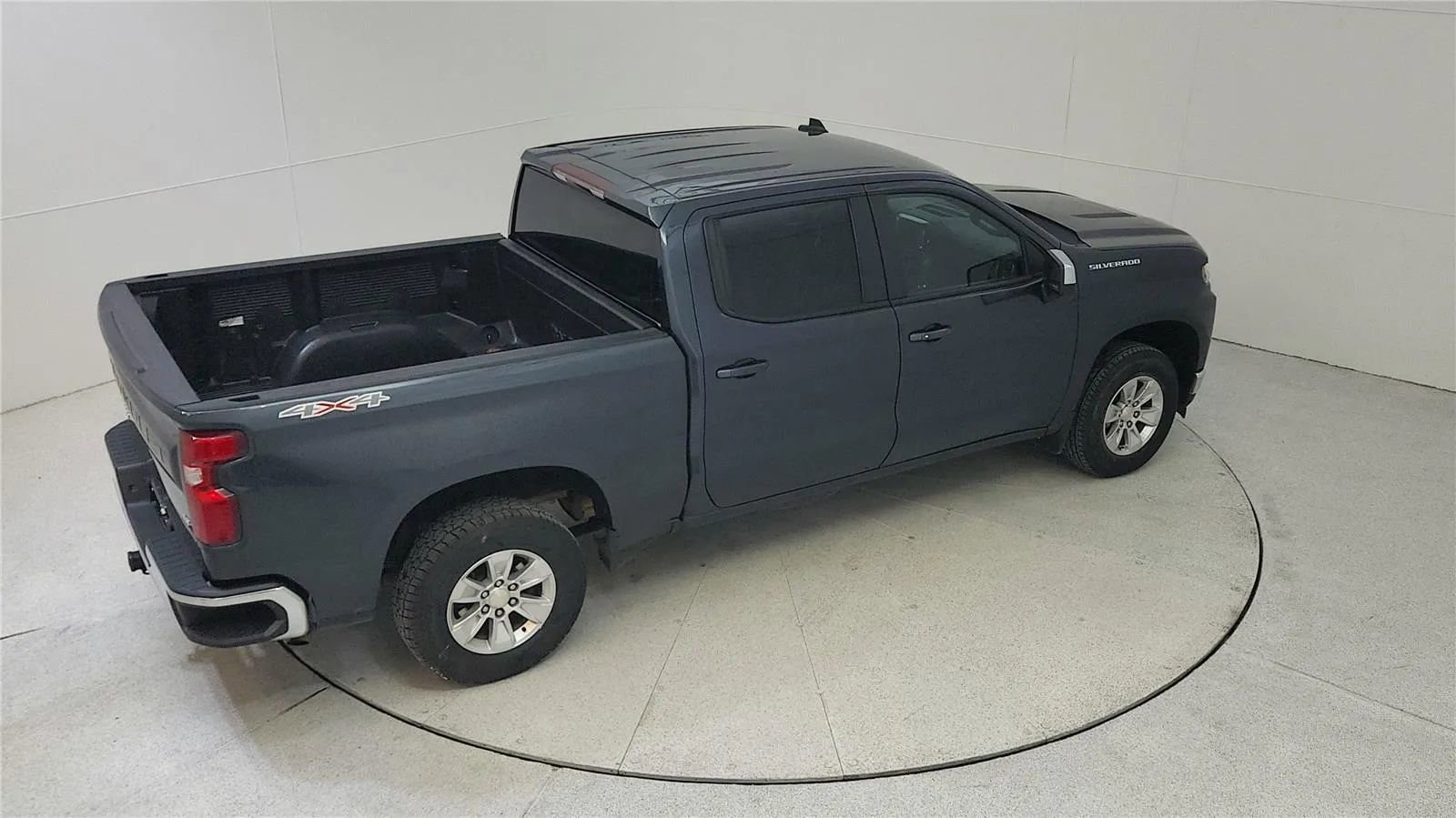Used 2021 Chevrolet Silverado 1500 LT image 45