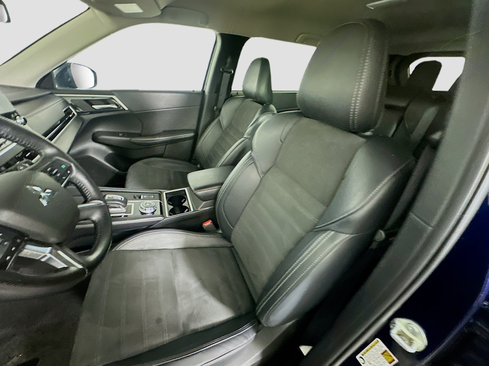 Used 2024 Mitsubishi Outlander SE AWD/4WD image 13