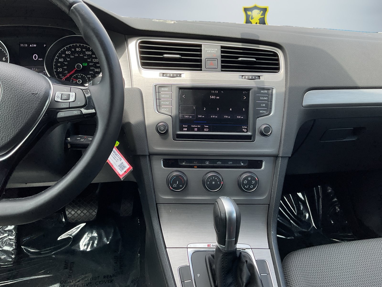 Used 2017 Volkswagen Golf S AWD/4WD image 9