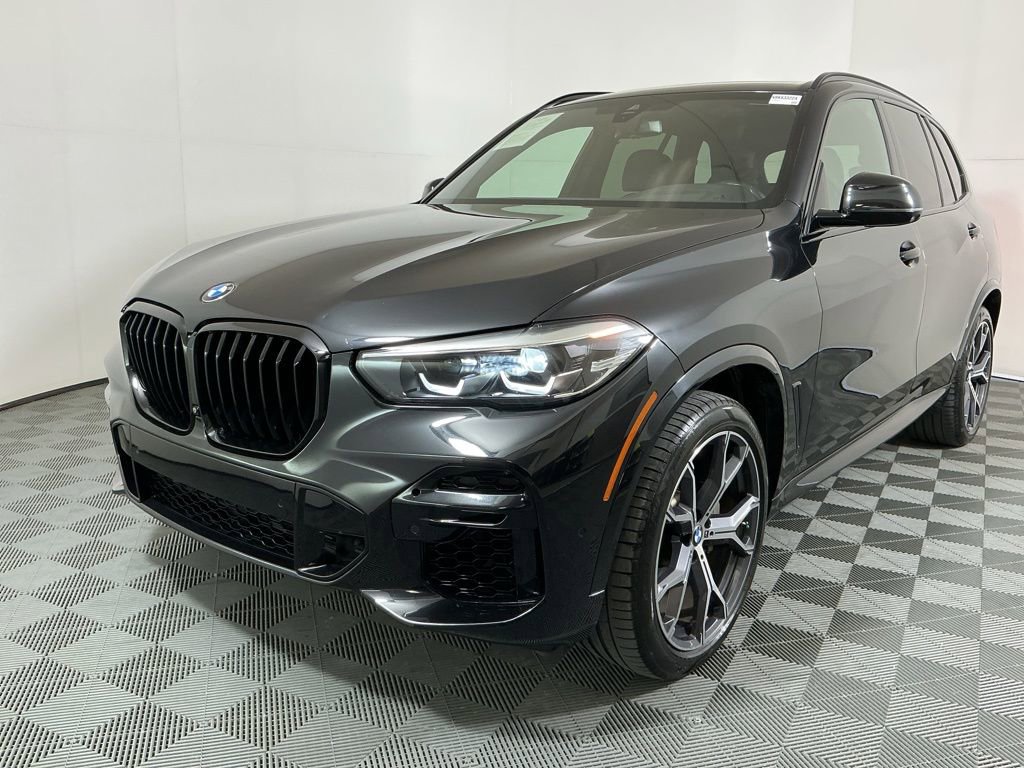 Certified 2022 BMW X5 sDrive40i w/ M Sport Package RWD image 2