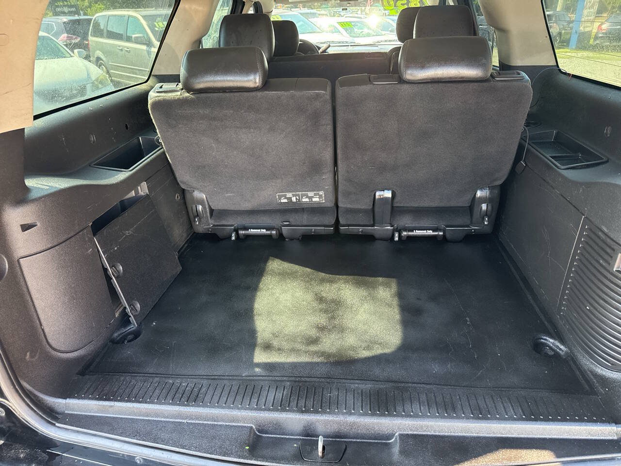 Used 2011 Chevrolet Suburban 2WD image 10