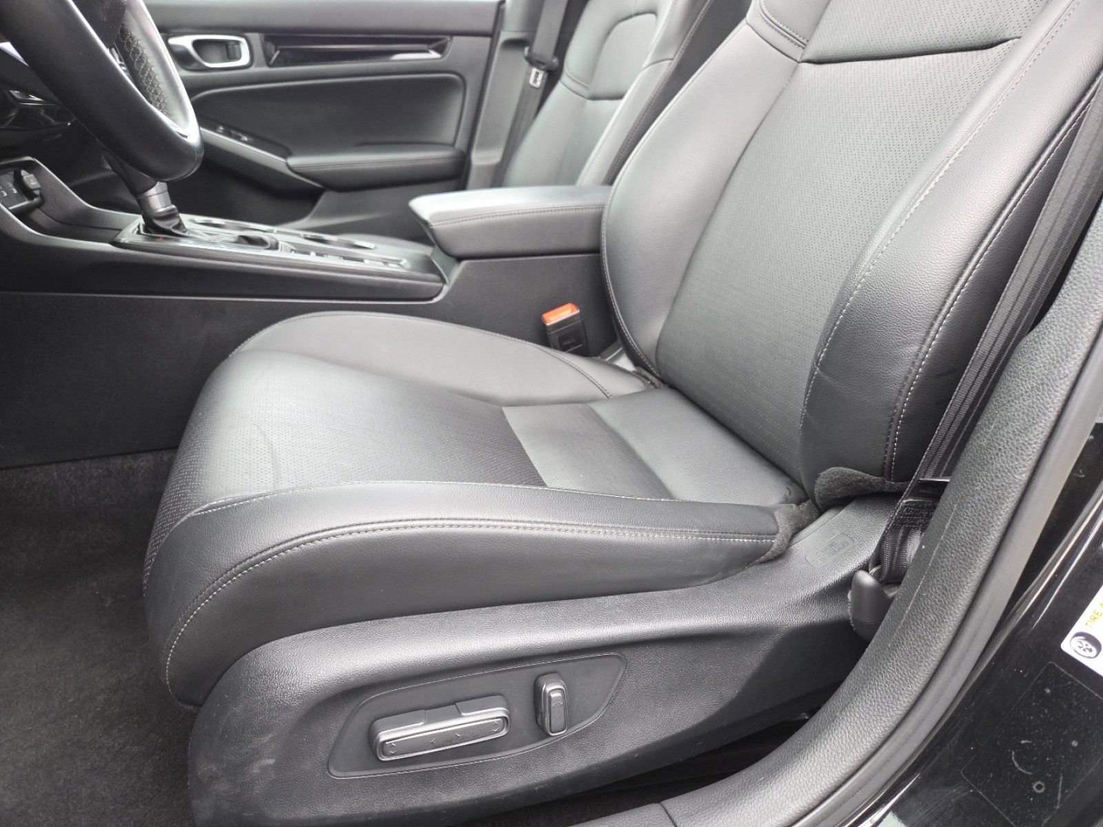 Certified 2025 Honda Civic Sport Touring image 26