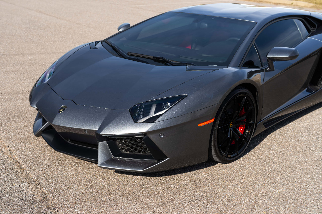 Used 2014 Lamborghini Aventador LP 700-4 image 9