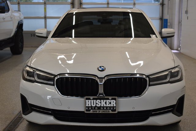 Used 2023 BMW 530i xDrive w/ Premium Package AWD/4WD image 3