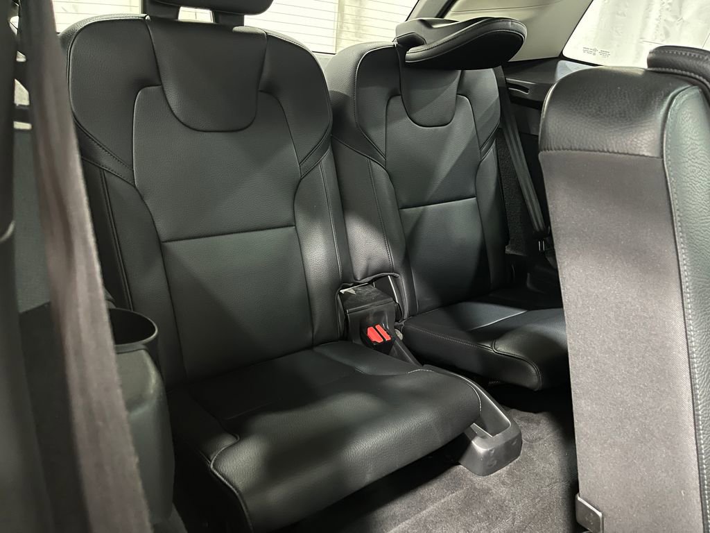Used 2018 Volvo XC90 T8 Momentum w/ Convenience Package image 33