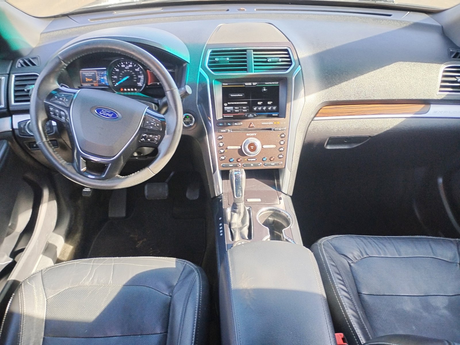 Used 2016 Ford Explorer Limited w/ Equipment Group 301A image 14