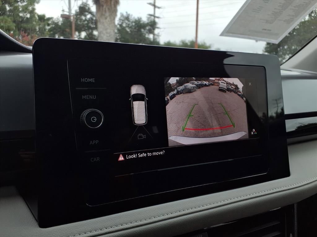 Certified 2025 Volkswagen Taos S image 10