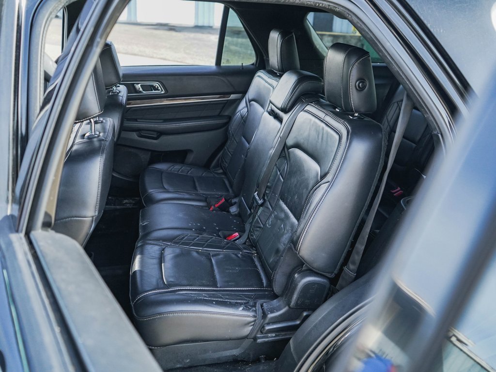 Used 2017 Ford Explorer Platinum image 22
