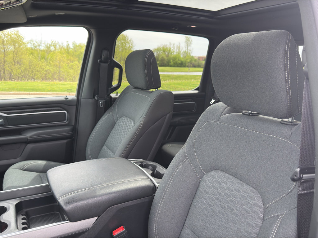 Used 2025 RAM 1500 Big Horn AWD/4WD image 16