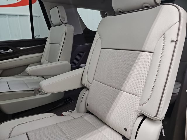 Used 2024 GMC Yukon Denali w/ Advanced Technology Package AWD/4WD image 38