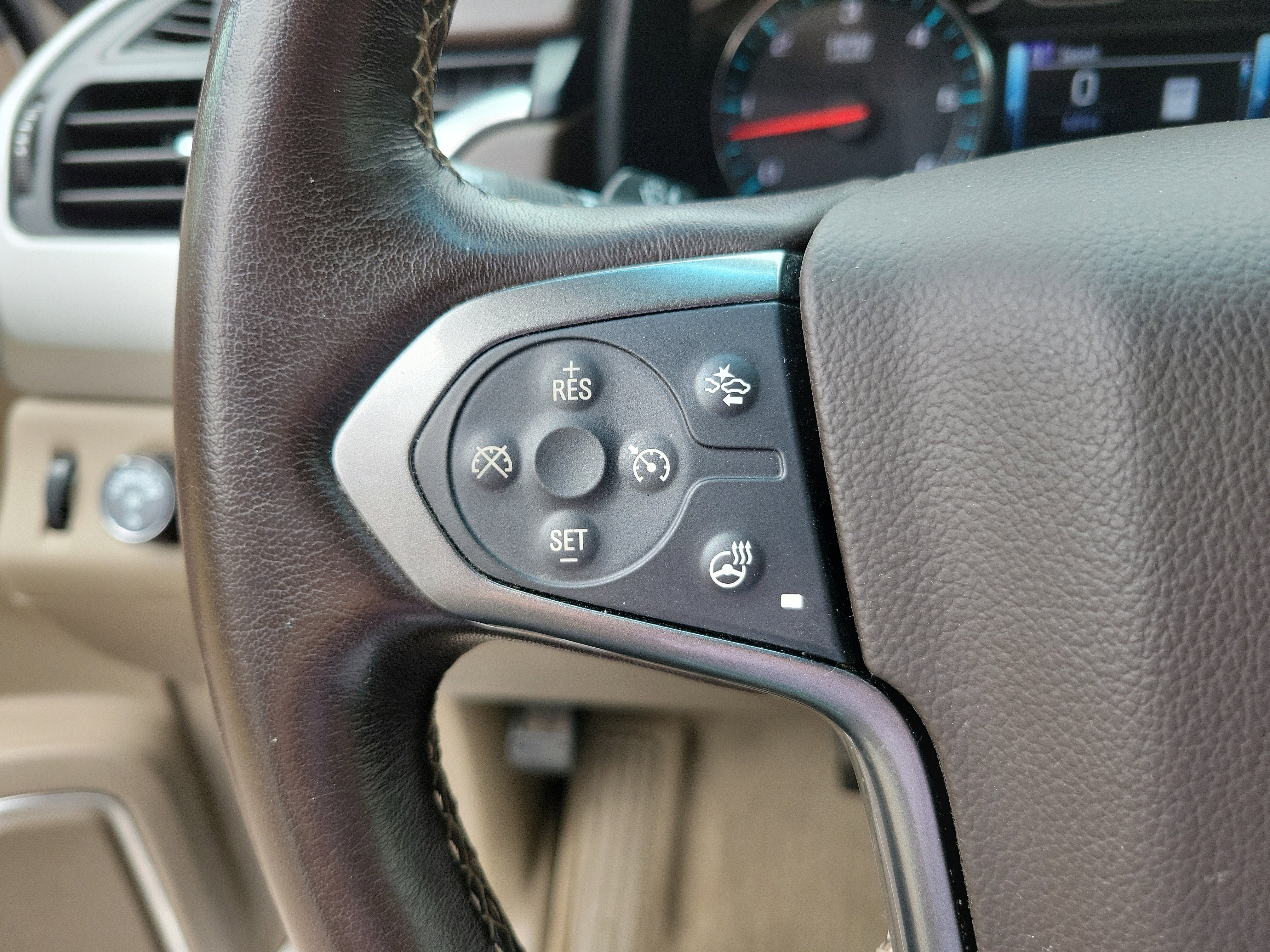 Used 2020 Chevrolet Suburban Premier image 16