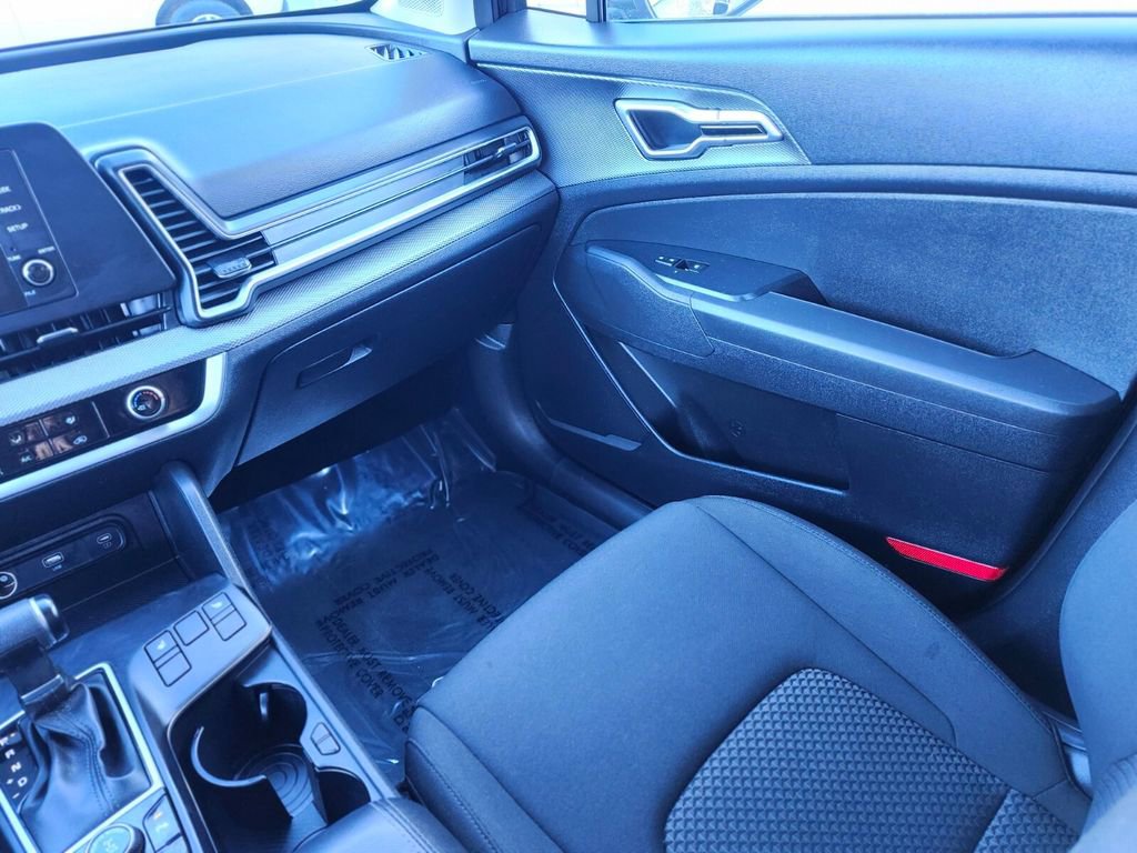 Certified 2023 Kia Sportage LX image 14