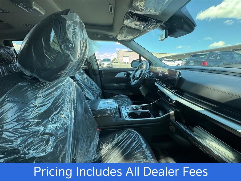 New 2026 Kia Carnival SX FWD image 3