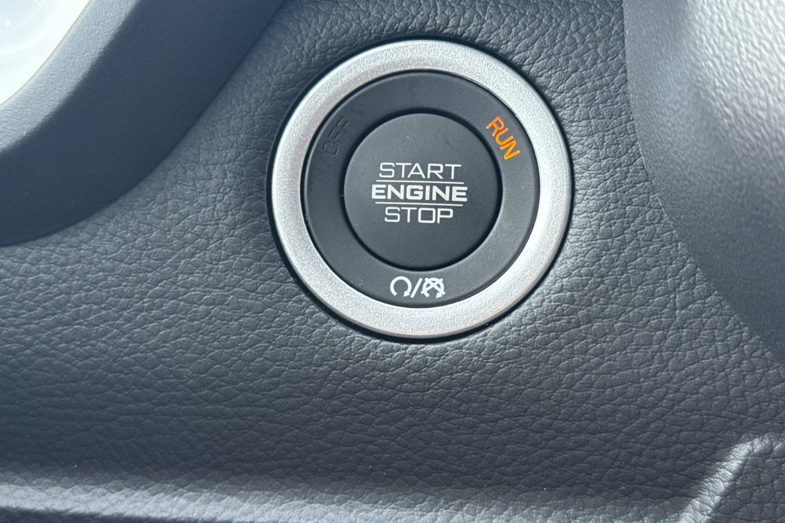 New 2026 RAM 1500 4x4 Crew Cab image 21