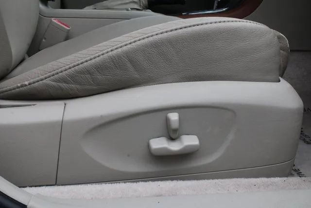 Used 2005 Subaru Outback 3.0R L.L. Bean image 50