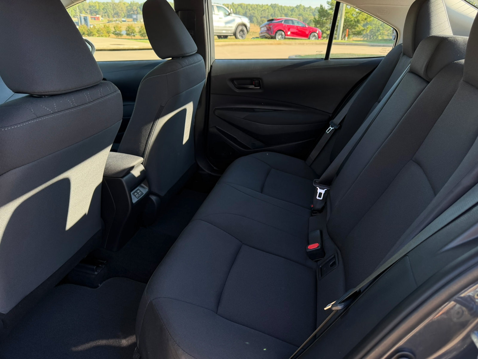 Used 2025 Toyota Corolla LE FWD image 26