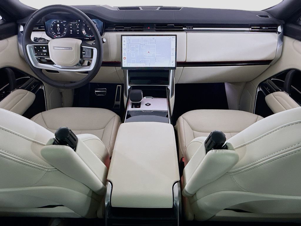 New 2026 Land Rover Range Rover SE image 14