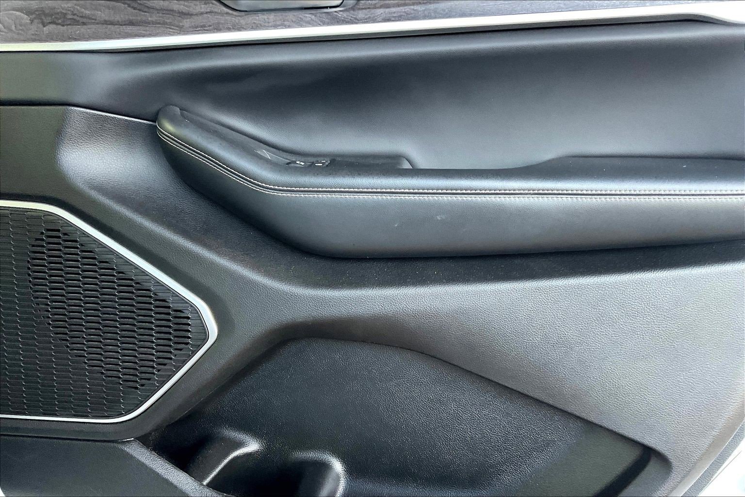 Used 2022 Jeep Grand Cherokee L Limited w/ Trailer Tow Group (B) image 21