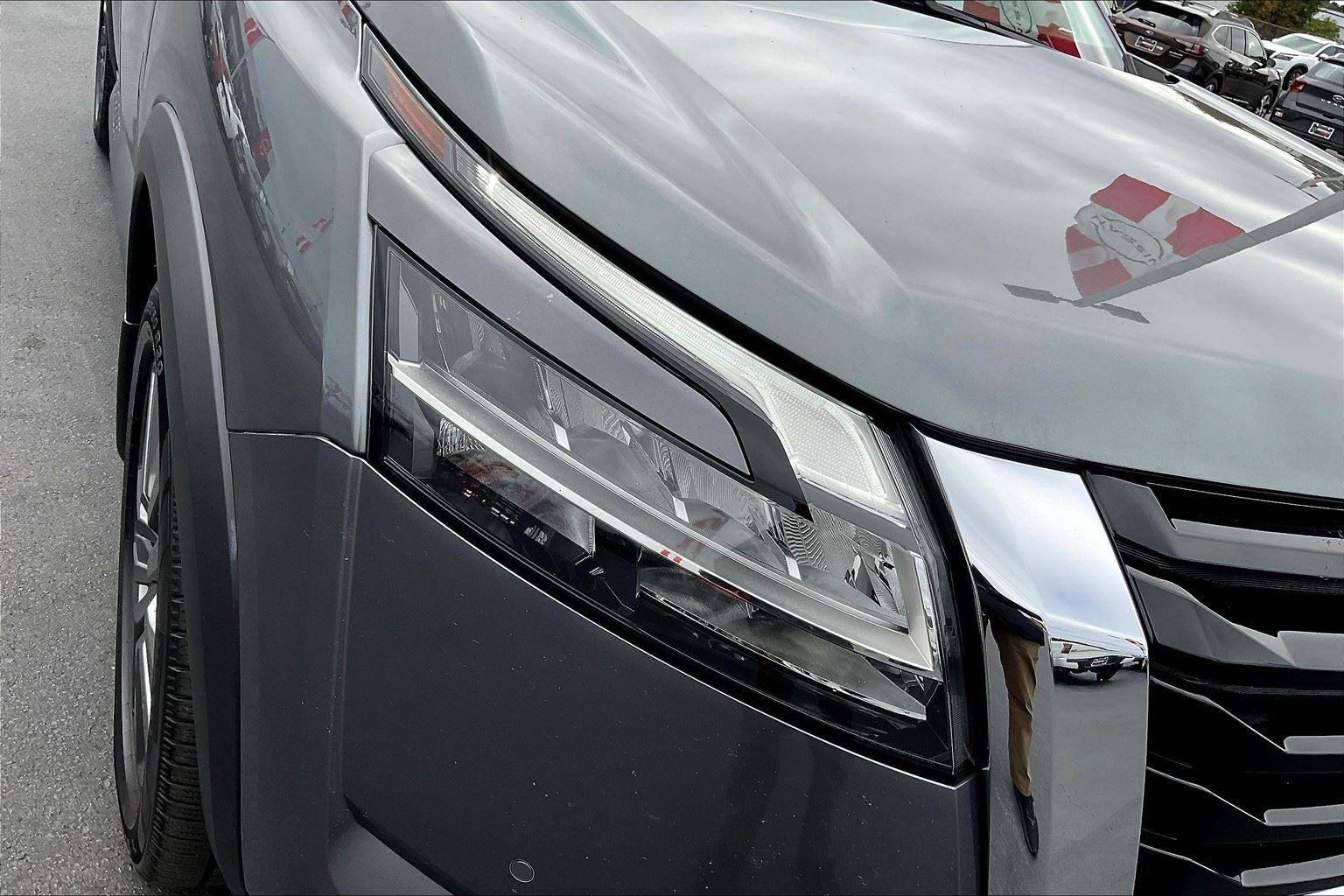 Used 2022 Nissan Pathfinder SL w/ SL Premium Package image 30