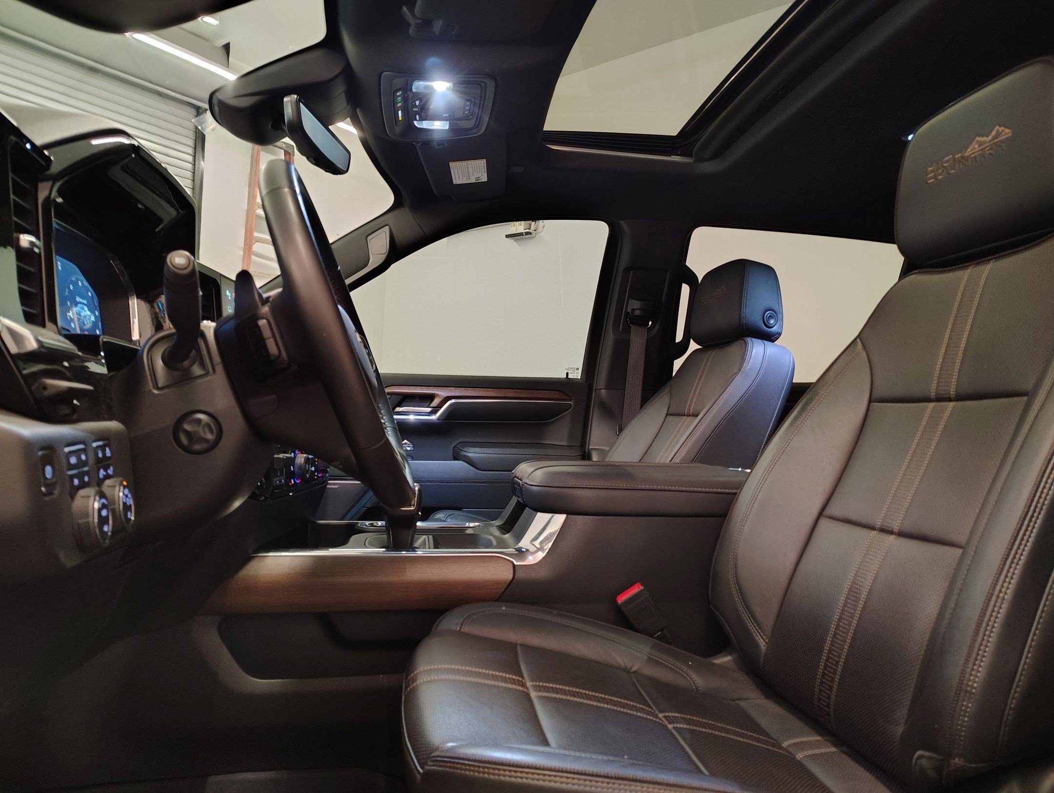 Used 2023 Chevrolet Silverado 1500 High Country w/ High Country Premium Package image 14