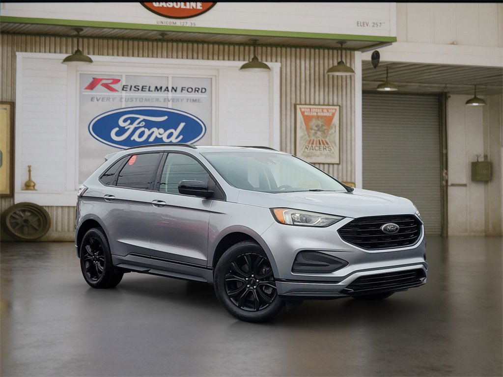 Certified 2022 Ford Edge SE w/ Black Appearance Package