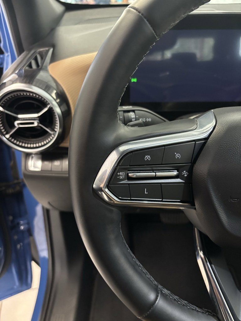 Certified 2025 Chevrolet Equinox ACTIV w/ Safety and Technology Package image 12