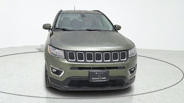 Used 2019 Jeep Compass Latitude FWD image 2