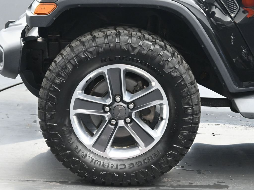 Used 2019 Jeep Wrangler Unlimited Sahara w/ Dual Top Group image 36