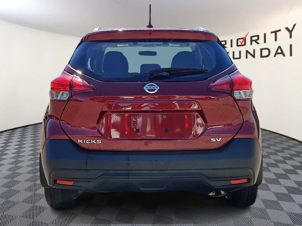 Used 2018 Nissan Kicks SV FWD image 5
