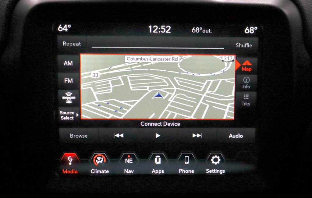 Used 2023 Jeep Renegade Latitude w/ Sun & Fun Group image 3