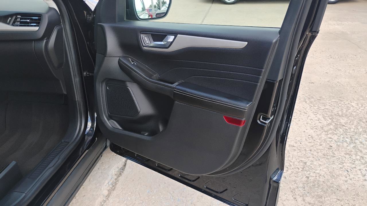 Used 2021 Ford Escape SEL image 21