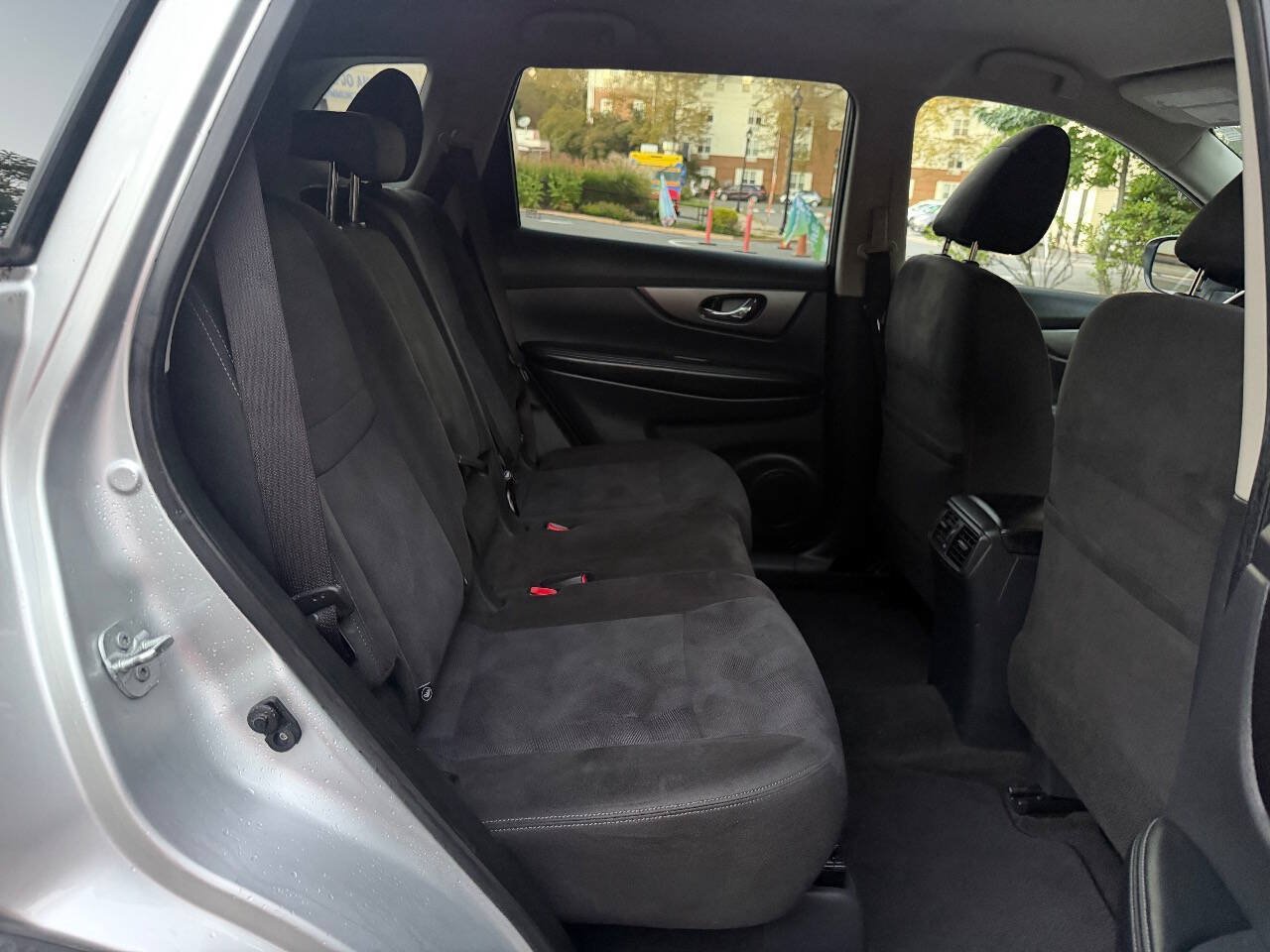 Used 2015 Nissan Rogue SV AWD/4WD image 16