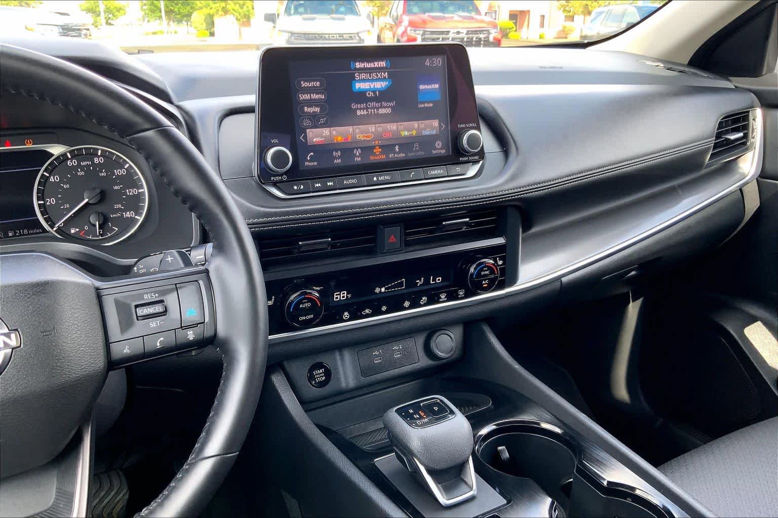 Used 2025 Nissan Rogue SV w/ SV Premium Package FWD image 7
