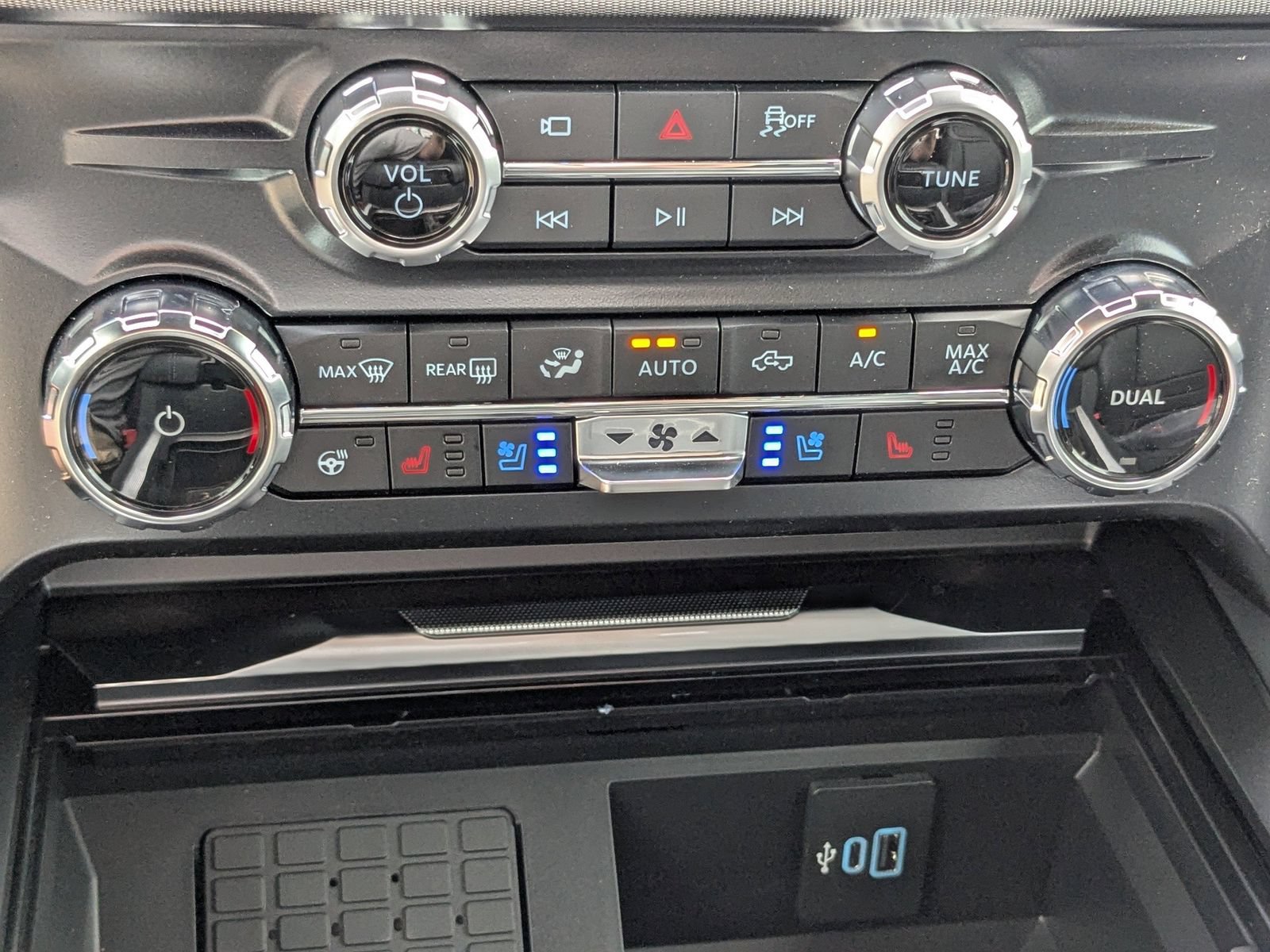 New 2026 Ford F350 Platinum AWD/4WD image 24